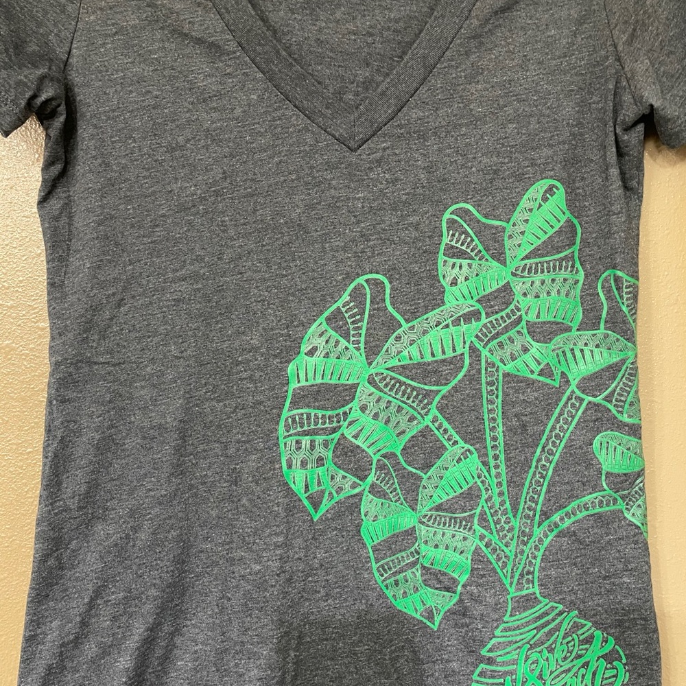 Women’s Native Approach V-Neck - Picture 6 of 6
